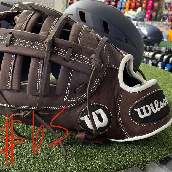 Wilson A900 glove
